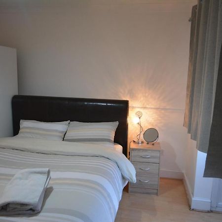 Five Bedroom Townhouse Near Excel Exhibition Centre London Exterior foto