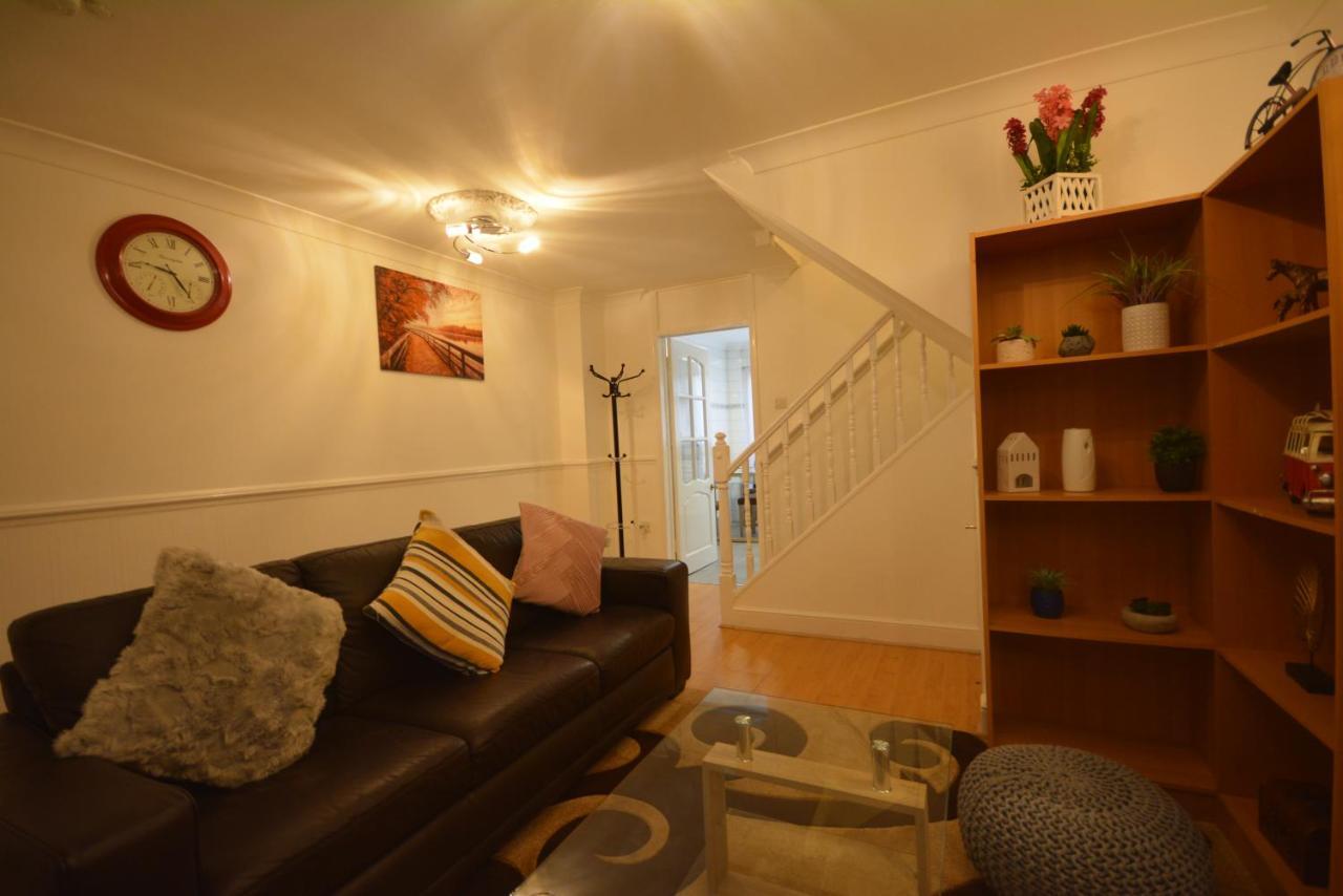 Five Bedroom Townhouse Near Excel Exhibition Centre London Exterior foto